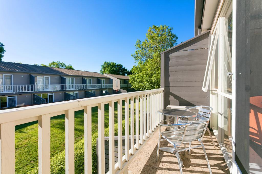 Summer East Apartments Orange Luaran gambar