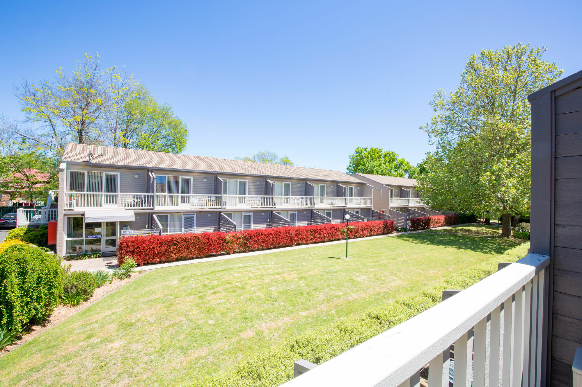 Summer East Apartments Orange Luaran gambar